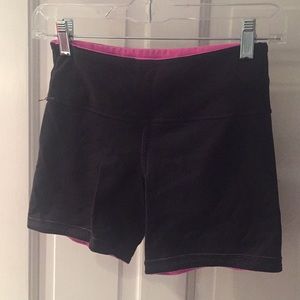 Reversible wunder under shorts